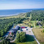 Kassari Puhkekeskus *