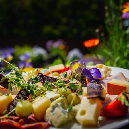 Kassari Puhkekeskus * Käina