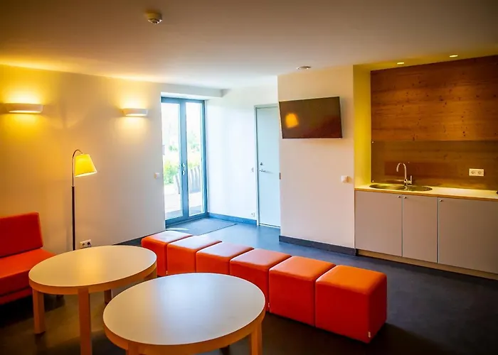 Kassari Puhkekeskus * Kaina