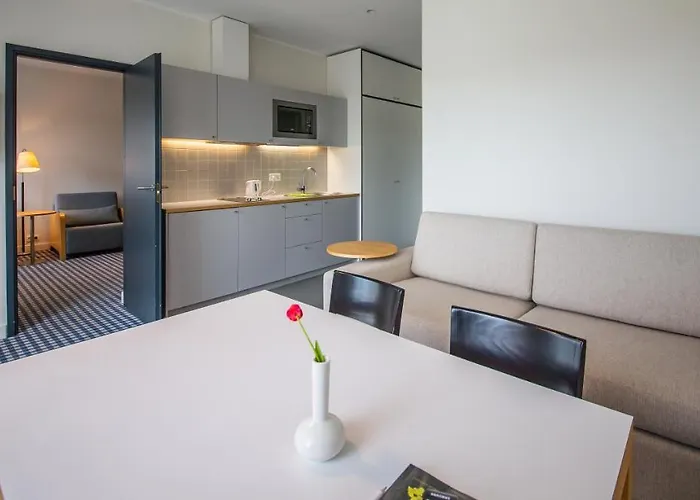 Kassari Puhkekeskus Hotel *